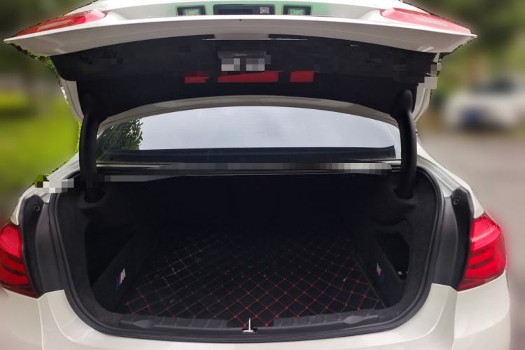 Used BMW 3 Series 2017 318Li Fashion Model Trunk