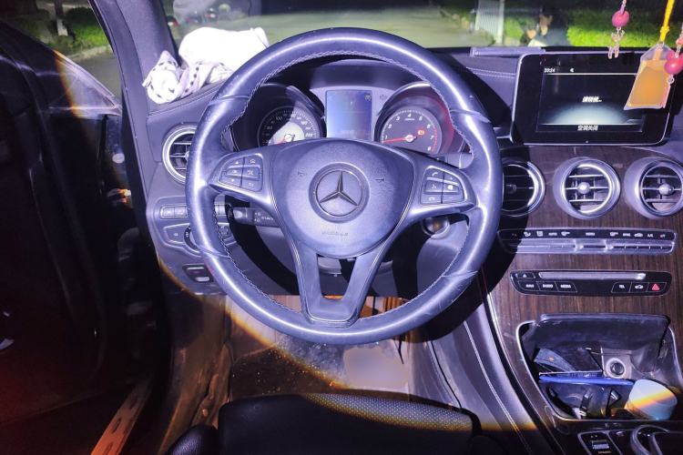 Used Mercedes-Benz GLC 2017 GLC 260 4MATIC Luxury Model