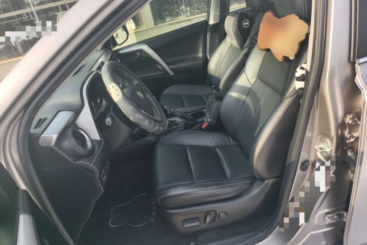 Used Toyota RAV4 2016 2.5L Automatic 4x4 Elite Edition Left Front Seat