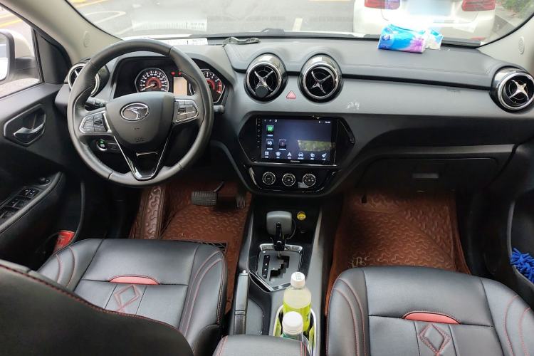 Used Soueast DX3 2018 1.5T CVT Luxury Model Center Console