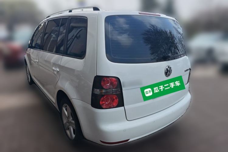 Used Volkswagen Touran 2015 1.4T DSG Comfort Edition 5 Seats Rear Left 45 Deg