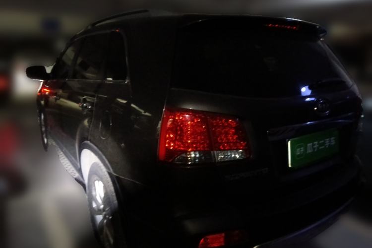 Used Kia Sorento 2012 2.4L Gasoline Supreme Edition Rear Left 45 Deg