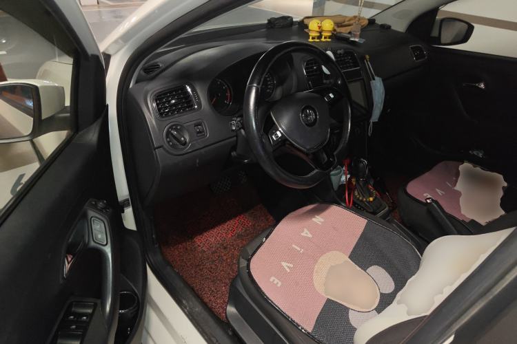 Used Volkswagen Polo 2016 1.6L Automatic Comfort Model