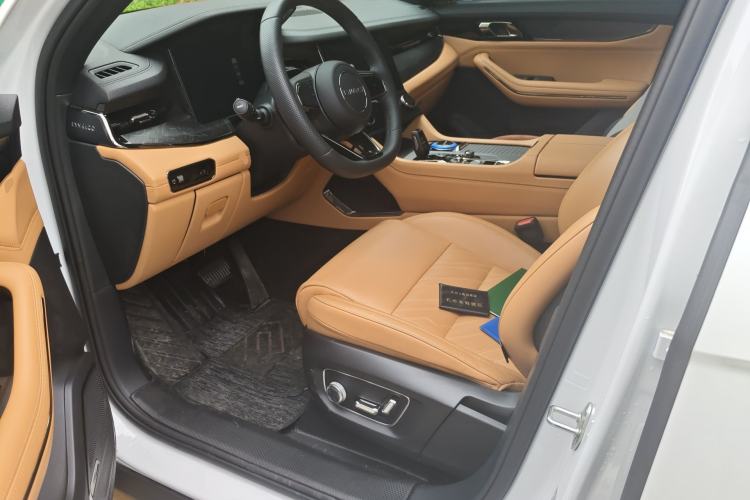 Used Lynk & Co 09 2021 2.0T Halo Six-Seater Left Front Seat