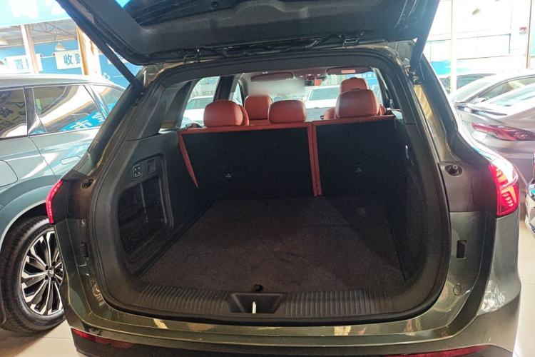 Used Hongqi HS6 PHEV 2026 220 All-Wheel Drive Smart Hybrid Version Trunk