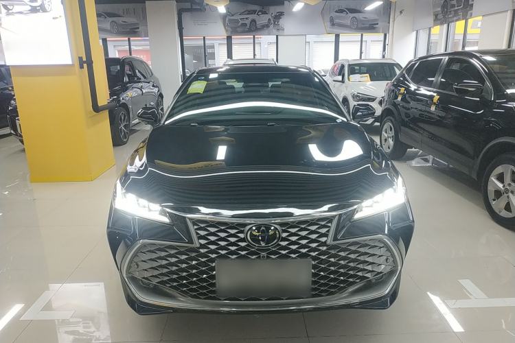 Used Toyota Avalon 2024 Dual-Engine 2.5L XLE Premium Edition