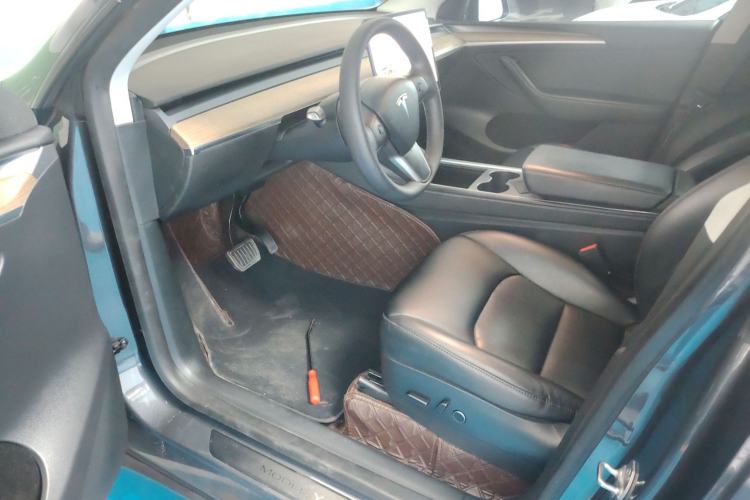 Used Tesla Model Y 2021 Long-Range All-Wheel-Drive Version