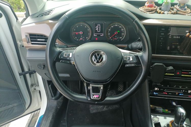 Used Volkswagen Tharu 2020 280TSI Two-Wheel Drive Comfort Edition China VI Standard
