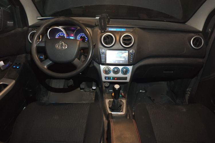Used CHANGAN KAICHENG Ounuo S 2014 1.5L Base Version Center Console