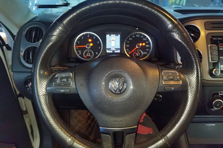 Used Volkswagen Tiguan 2012 2.0 TSI Comfort Edition Steering Wheel
