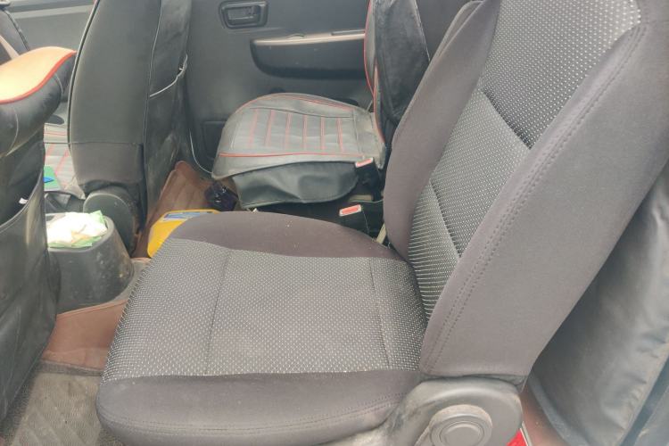 Used Dongfeng Fengon 330 2014 1.5L Manual Utility Version DK15 Left Rear Seat