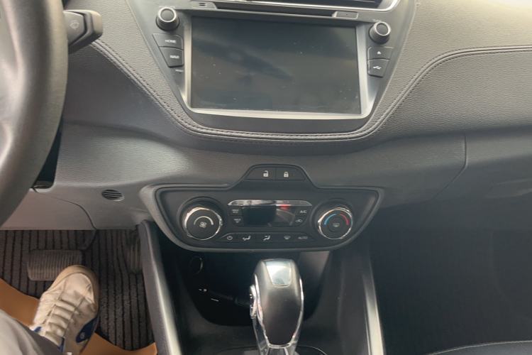 Used Ford Escort 2017 Happiness Edition 1.5L Automatic Fashion Version Audio And AC Panel