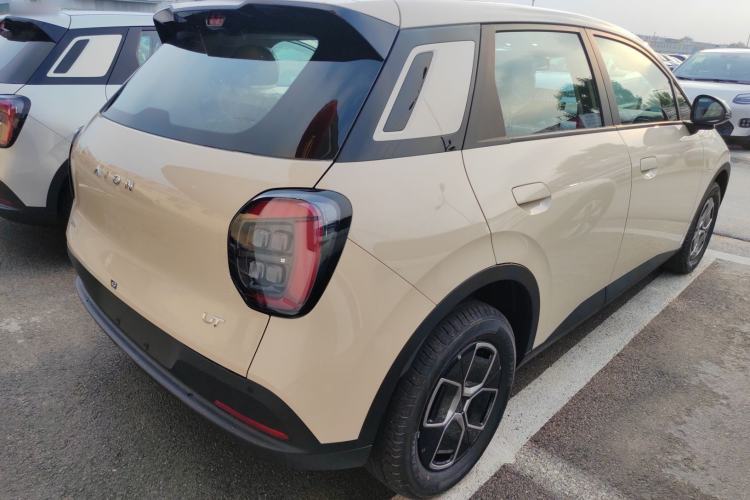 Used AION UT 2025 330 Starlight Edition Rear Right 45 Deg