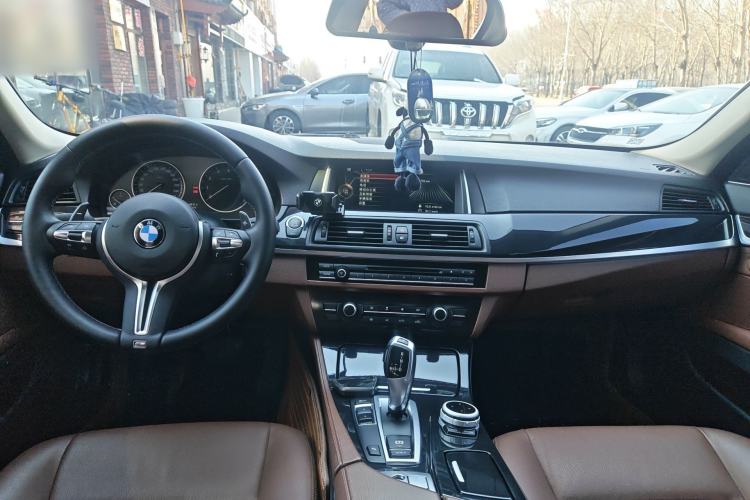 Used BMW 5 Series 2014 520Li Elegant Model
