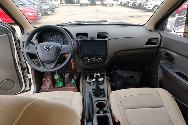 Used Wuling Hongguang 2014 1.5L S Standard Version