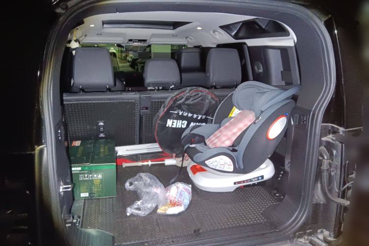 Used Land Rover Defender 2024 110 3.0T P400 XS Trunk