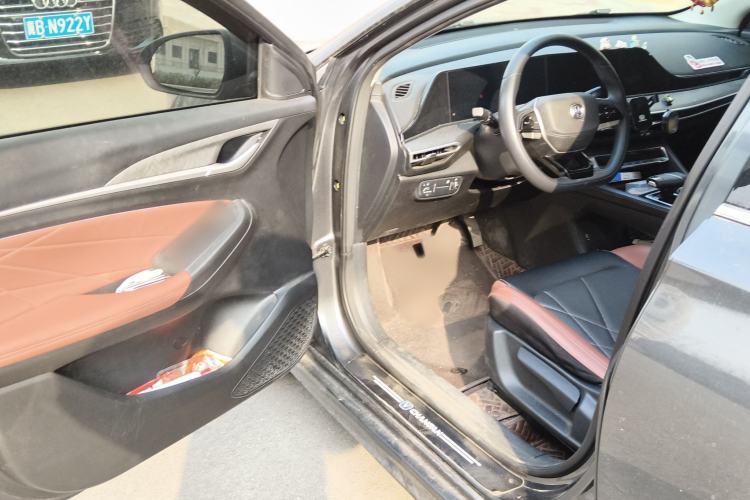 Used CHANGAN Eado 2022 PLUS Blue Whale NE 1.4T GDI DCT Prestige Edition
