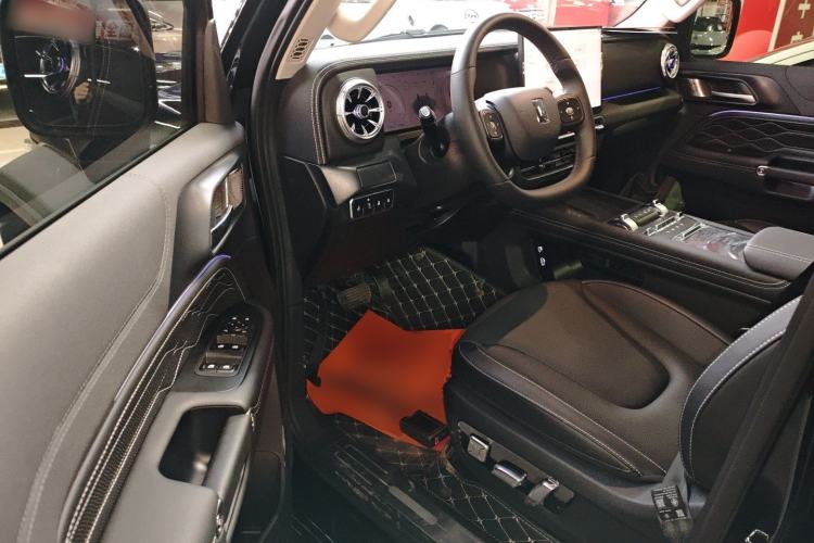 Used Tank 300 2025 2.0T Conqueror