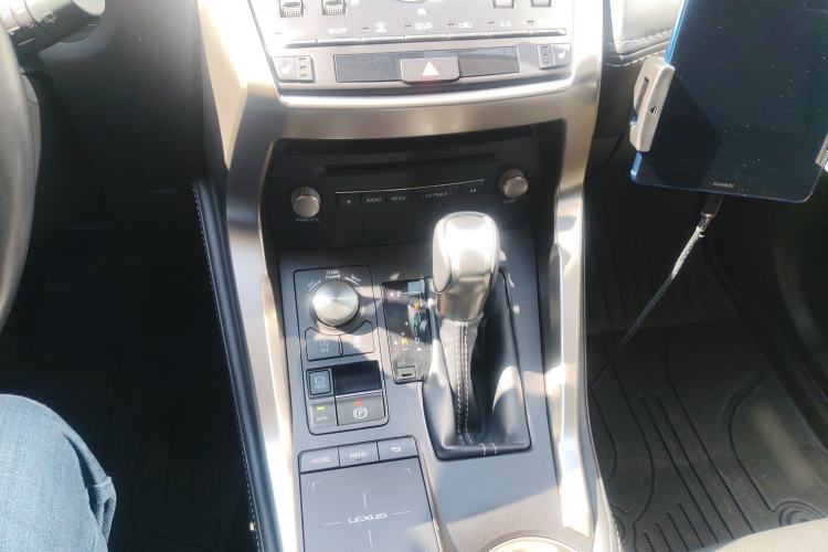 Used Lexus NX 2020 300 Front-Wheel-Drive Frenza Edition China V Standard Gear Lever