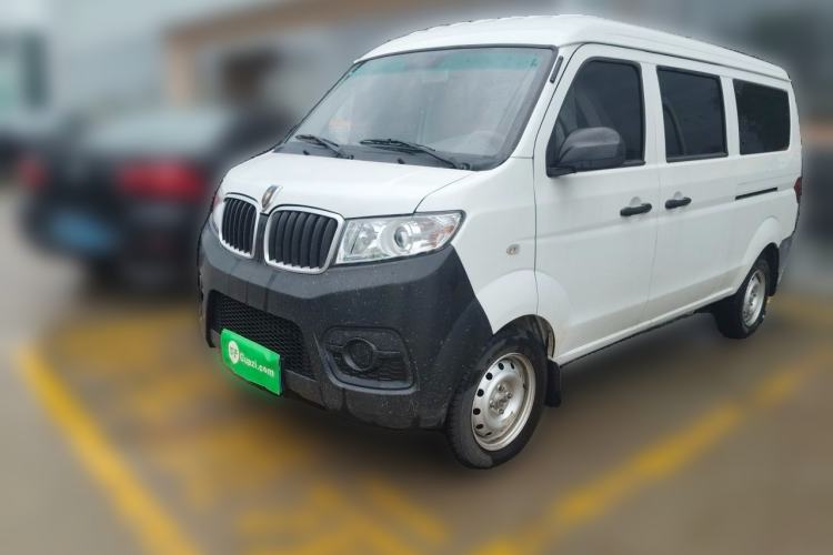 Used Jinbei Hiace X30 2023 1.5L Super-Comfortable Passenger Van 5/6/7-Seater Non-Air-Conditioned Version Model SWC15M