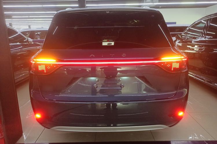 Used Hima AITO M9 2024 Range-Extended Ultra Version 42 kWh 6-Seater Model Rear