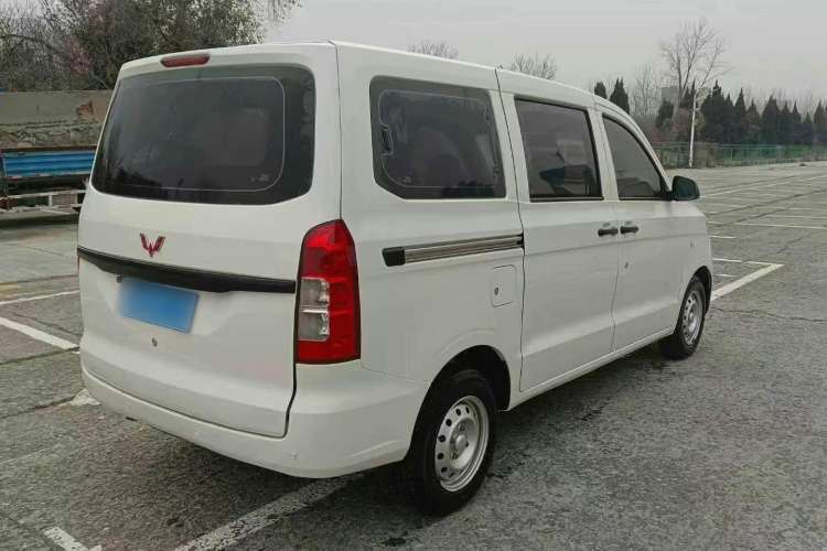 Used Wuling Hongguang V 2019 1.5L Jingqu Version China VI LAR