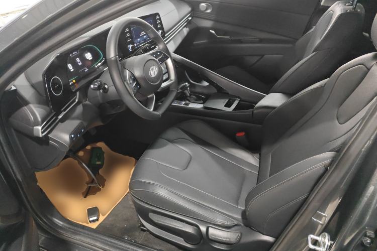 Used Hyundai Elantra 2023 1.5L CVT GLX Elite Edition Left Front Seat