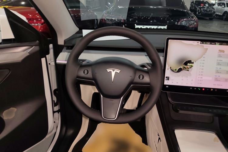 Used Tesla Model Y 2023 Rear-Wheel-Drive Version Steering Wheel