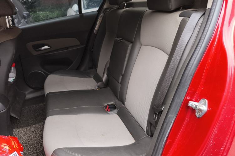 Used Chevrolet Cruze 2011 1.6L SE MT Transformers Edition