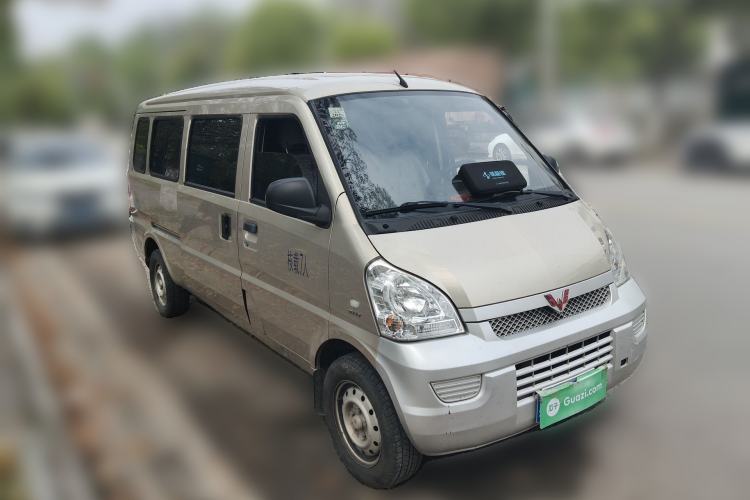 Used Wuling Rongguang 2019 1.5L Extended Basic Version Front Right 45 Deg