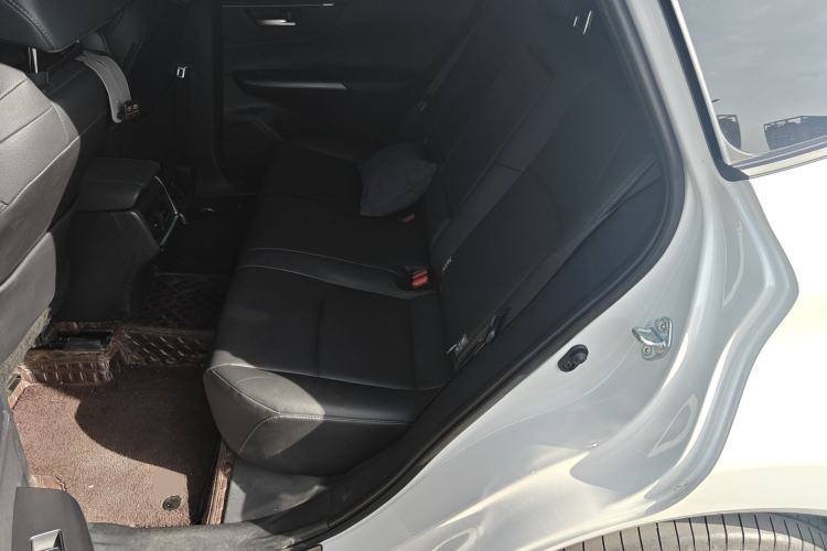 Used Toyota Venza 2023 2.0L CVT Two-Wheel Drive Luxury Edition Left Rear Seat