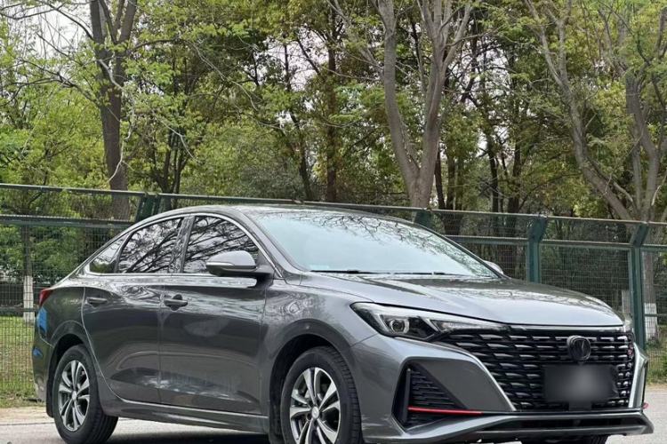 Used CHANGAN Eado 2023 Changan Edition PLUS Blue Whale NE 1.4T GDI DCT Prestige Version Exterior 6