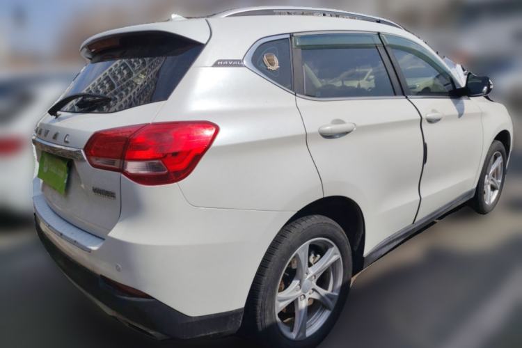 Used Haval H2 2018 Chuanxiang Edition Blue Badge 1.5T Dual-Clutch Two-Wheel Drive Fashionable Model
