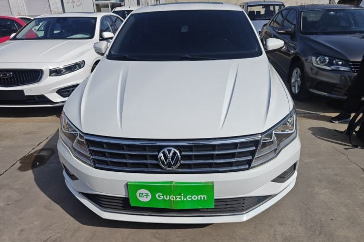 Used Volkswagen Jetta 2019 Dream Edition 1.5L Manual Comfort Version
