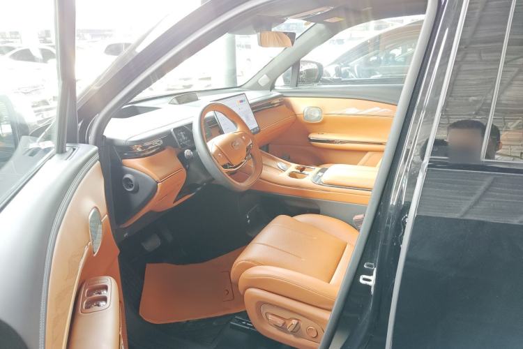 Used GAC Trumpchi Xiangwang S7 2025 205 km Max LiDAR Version Left Front Seat