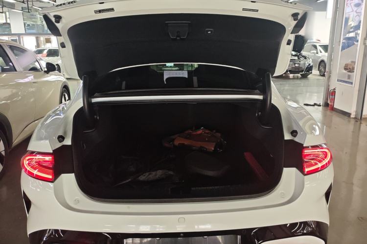 Used Xiaomi Auto SU7 2024 Rear-Drive Ultra-Long Range Advanced Pro-Level Intelligent Driving Version Trunk