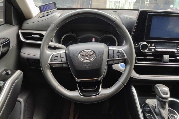 Used Toyota Highlander 2022 Dual-Engine 2.5L Four-Wheel Drive Luxury Edition 7 Seats Steering Wheel