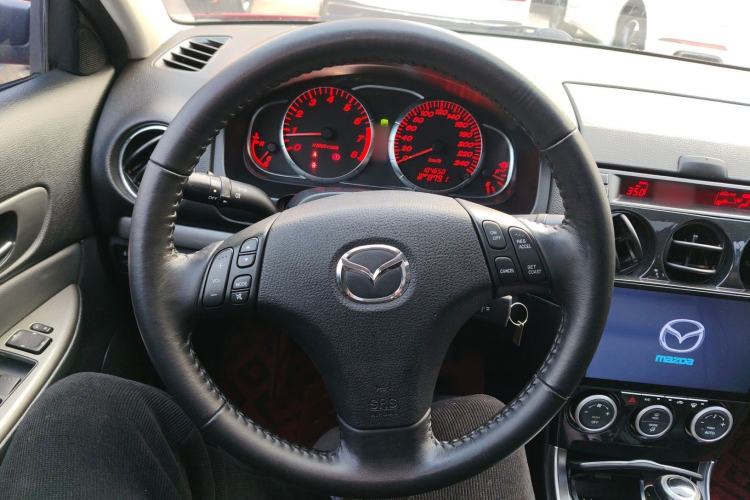 Used Mazda 6 2015 2.0L Automatic Luxury Version Steering Wheel