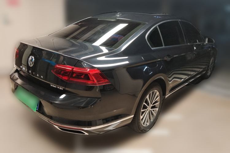 Used Volkswagen Magotan 2020 330TSI DSG Luxury Edition Rear Right 45 Deg