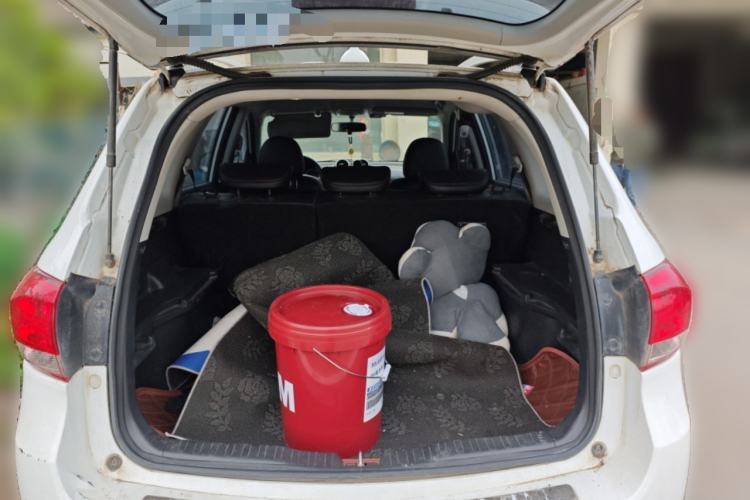 Used Haval H6 2016 Upgraded Model 1.5T Manual Two-Wheel Drive Urban Version Trunk