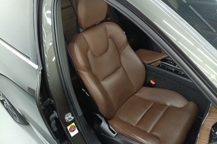 Used Volvo XC60 2018 T5 4x4 Zhiya Luxury Edition