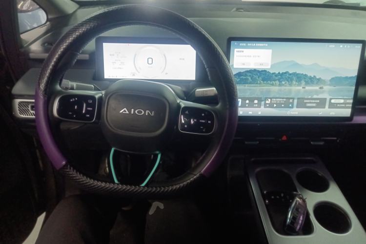 Used AION Y 2023 Plus 610 Enjoy Edition Center Console