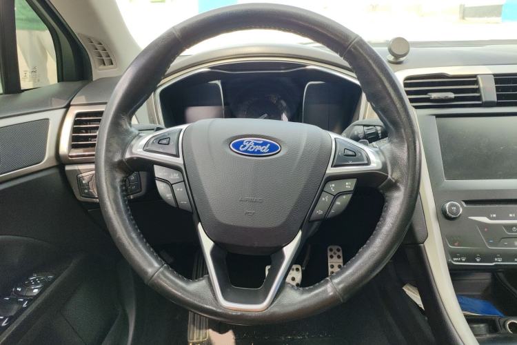 Used Ford Mondeo 2013 2.0L GTDi 200 Luxury Model
