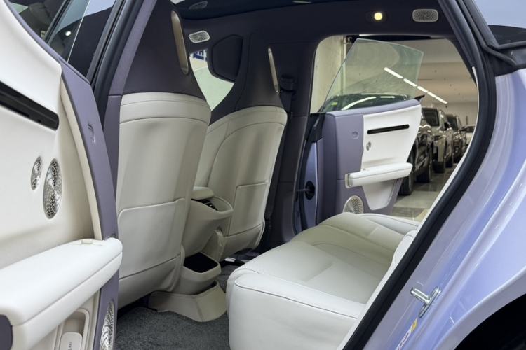 Used Avatr 06 2025 Pro Range-Extended Edition Interior 3