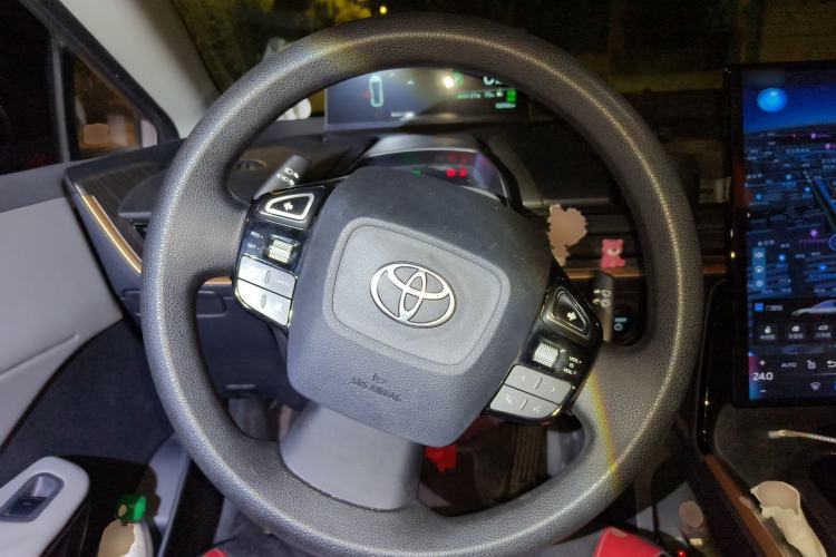 Used Toyota bZ3 2024 517 km Elite PRO Steering Wheel