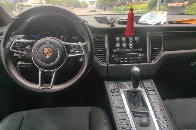 Used Porsche Macan 2016 Macan 2.0T Center Console