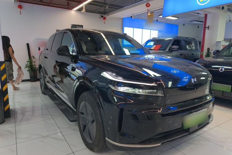 Used ONVO Luxeed L90 2025 Model—Max Six-Seater Version