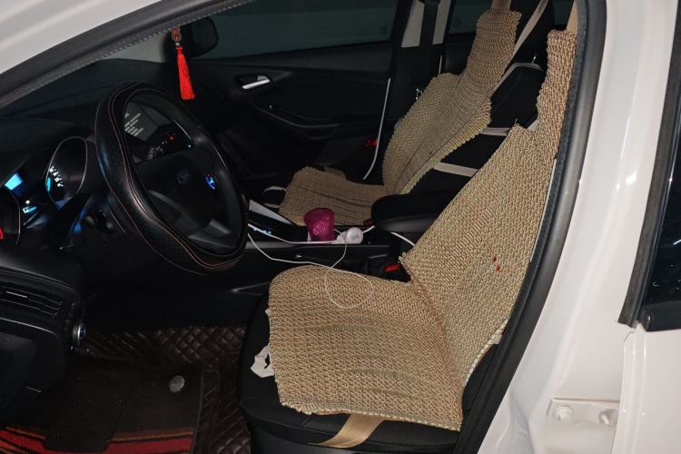 Used Ford Focus 2018 Hatchback Classic 1.6L Automatic Comfort Plus SmartDrive Edition
