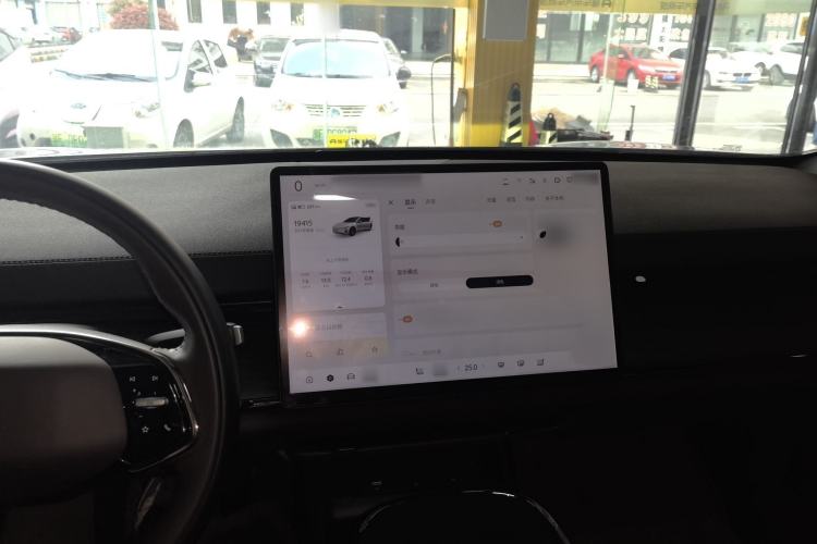 Used CHANGAN NEVO A07 2025 All-Electric "Real Bargain" 525 Luxury Model Center Console