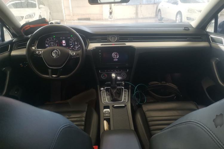 Used Volkswagen Magotan 2018 330TSI DSG Advanced Model
